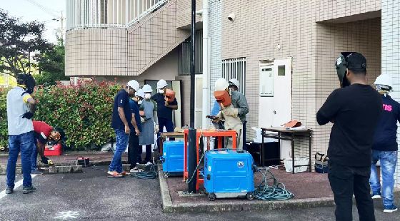 専門技能講習センターと連携し<br>ニーズに合わせて各種講習を受講できます（多言語対応）